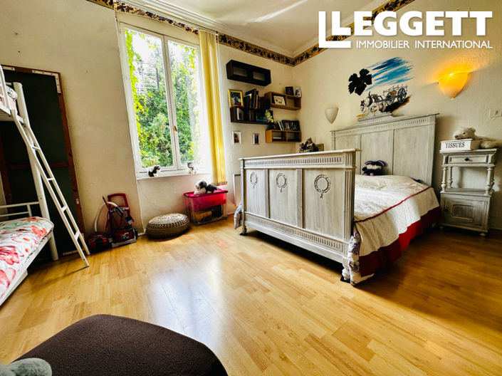 Image No.10-5 Bed House for sale