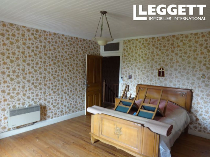 Image No.10-3 Bed House for sale