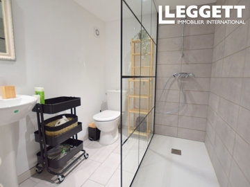 ahr0chm6ly9jzg4uagvzdglhlmltbw8vaw1hz2uvvevom