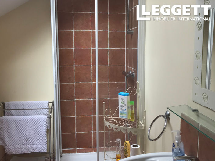 Image No.10-8 Bed House for sale