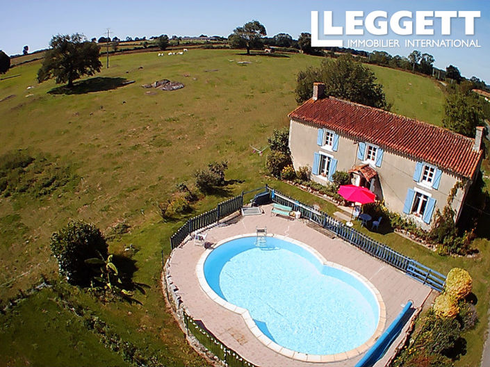 Image No.2-4 Bed House for sale