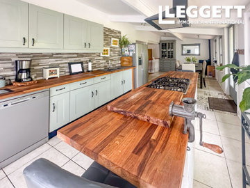 ahr0chm6ly9jzg4uagvzdglhlmltbw8vaw1hz2uvvevom