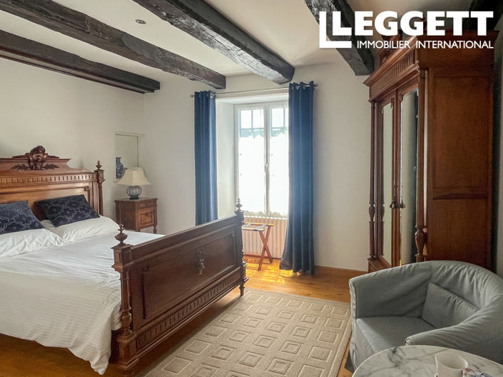 Image No.7-5 Bed House for sale