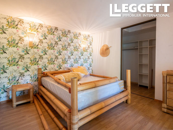 Image No.6-3 Bed House for sale