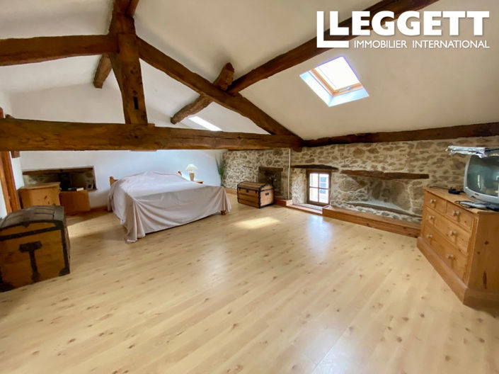 Image No.6-2 Bed House for sale