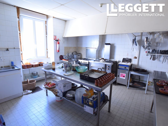 Image No.4-13 Bed Commercial for sale