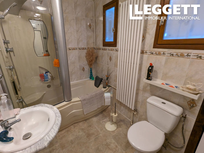 Image No.10-7 Bed House for sale