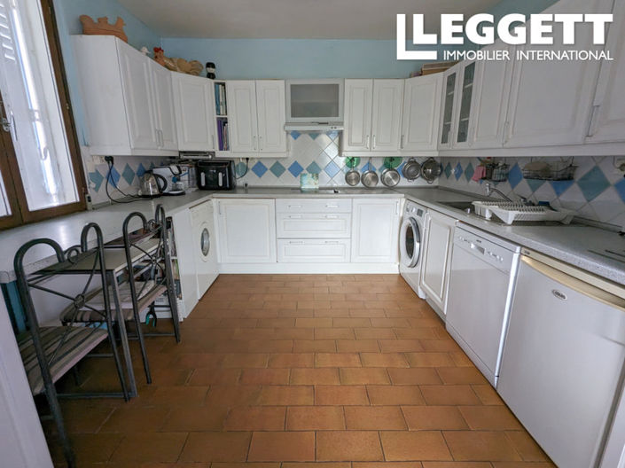 Image No.6-7 Bed House for sale