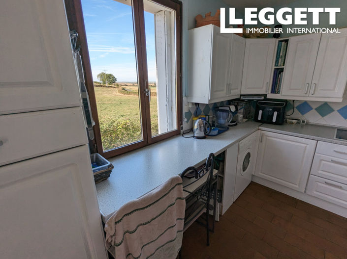 Image No.7-7 Bed House for sale