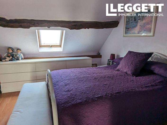 Image No.8-7 Bed House for sale