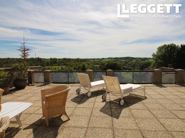 Image No.2-5 Bed House for sale