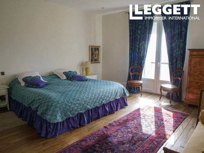 Image No.9-5 Bed House for sale