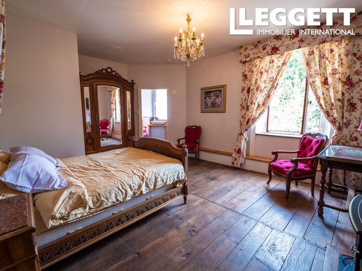 Image No.10-14 Bed Chateaux for sale