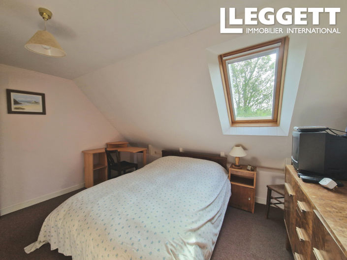 Image No.10-3 Bed House for sale