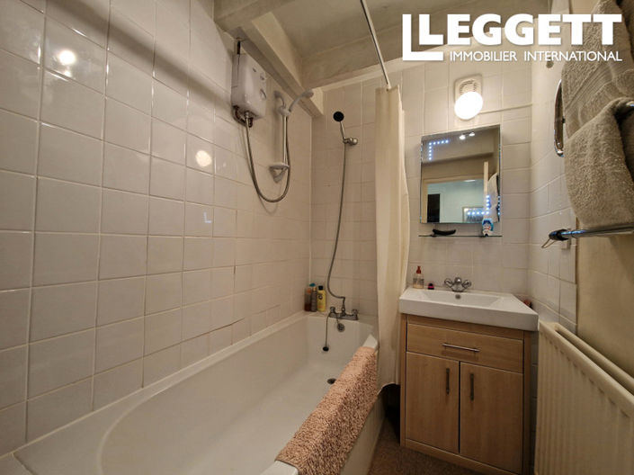 Image No.6-3 Bed House for sale