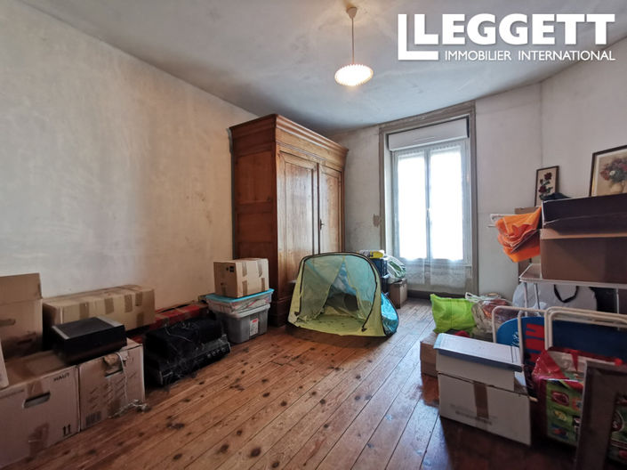 Image No.10-3 Bed House for sale