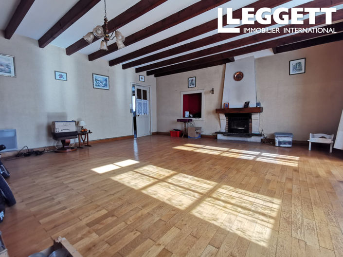 Image No.6-3 Bed House for sale