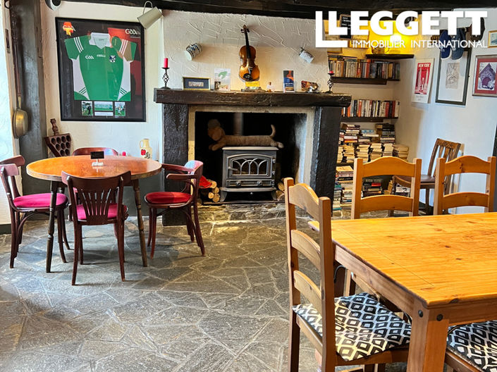 Image No.3-Commercial de 4 chambres à vendre à Chalais