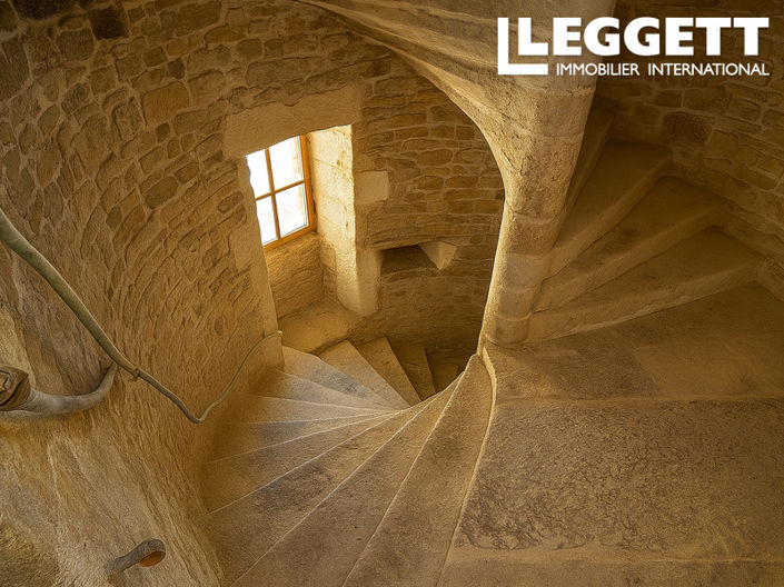 Image No.7-4 Bed House for sale