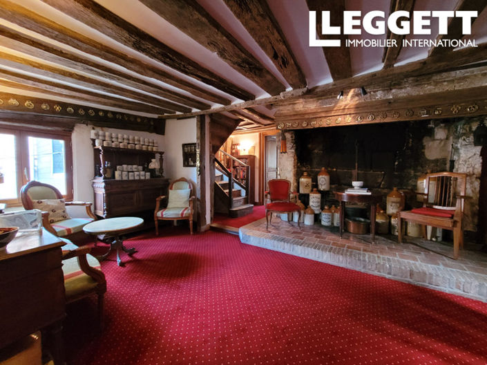 Image No.8-5 Bed House for sale