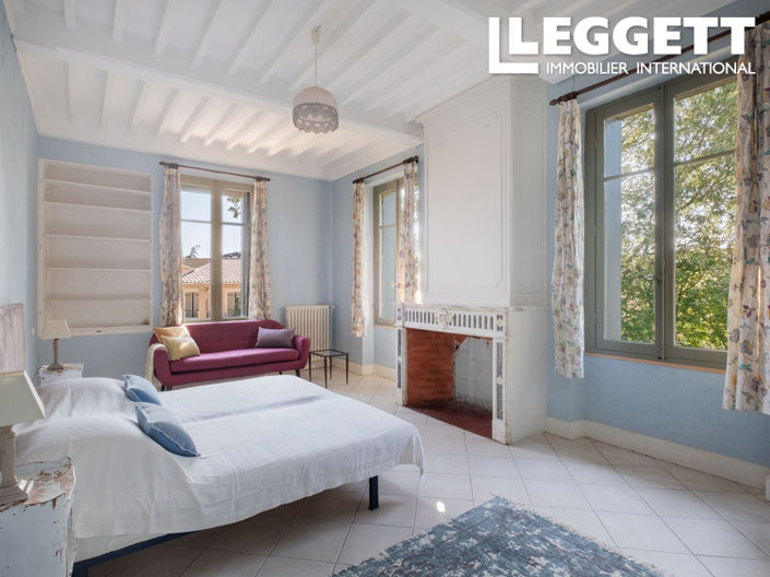 Image No.9-3 Bed House for sale