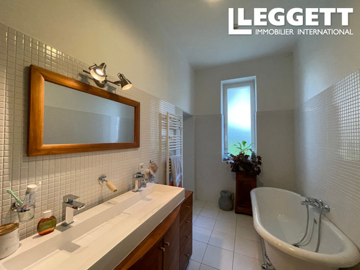 Image No.7-3 Bed House for sale