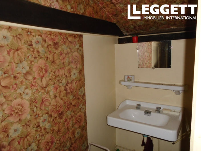 Image No.10-3 Bed House for sale