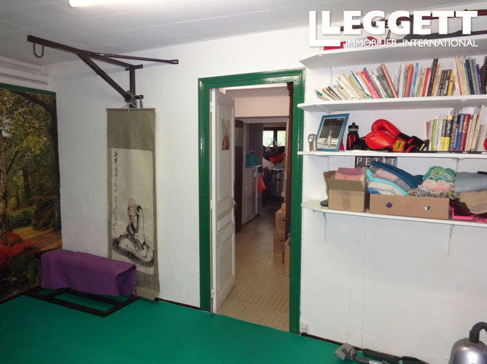 Image No.7-6 Bed House for sale