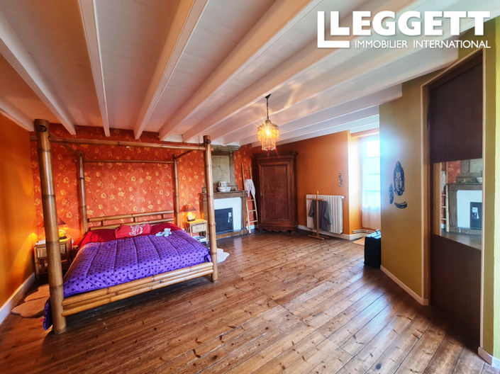 Image No.7-5 Bed House for sale