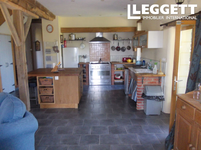 Image No.8-17 Bed House for sale