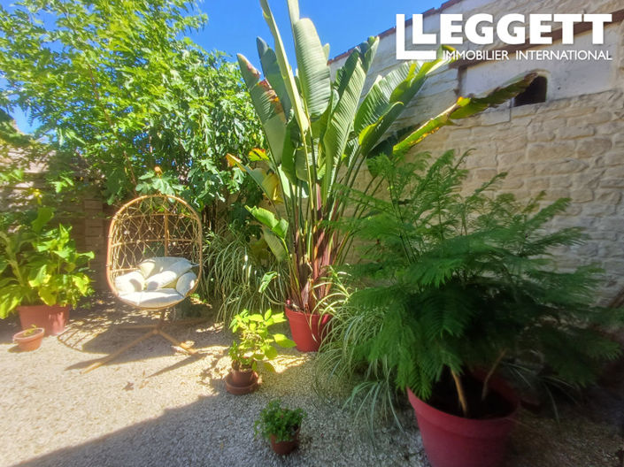 Image No.2-4 Bed House for sale