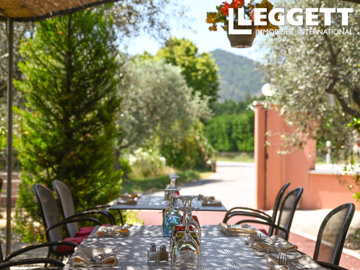 1 - Condorcet, Commercial