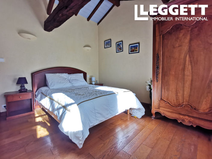 Image No.5-4 Bed House for sale