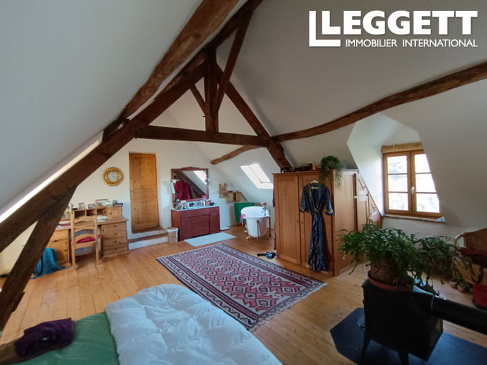 Image No.10-5 Bed House for sale