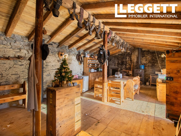 Image No.6-2 Bed House for sale