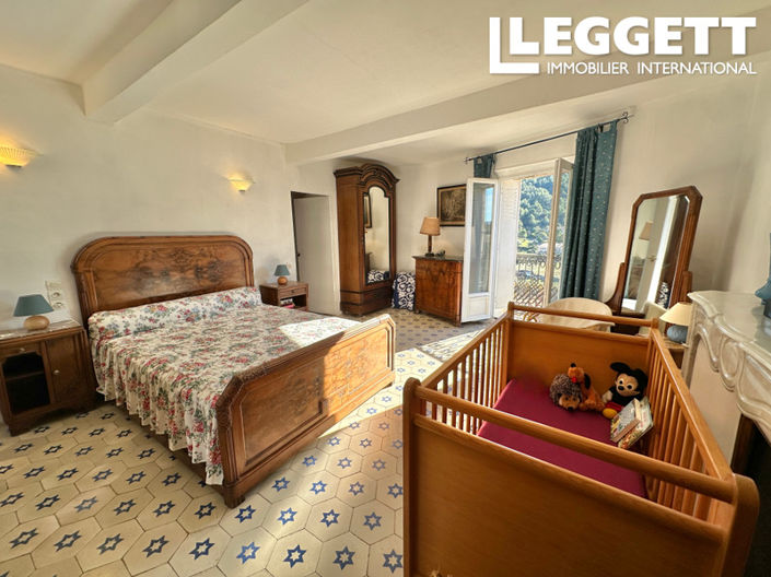 Image No.4-5 Bed House for sale