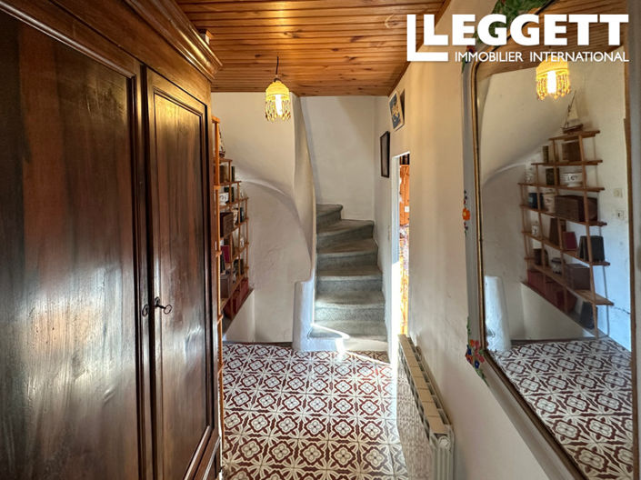 Image No.6-5 Bed House for sale