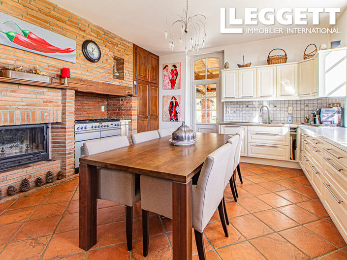 Image No.5-7 Bed House for sale