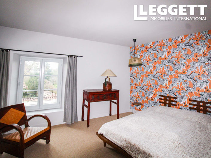 Image No.9-5 Bed House for sale