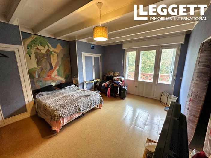 Image No.9-3 Bed House for sale