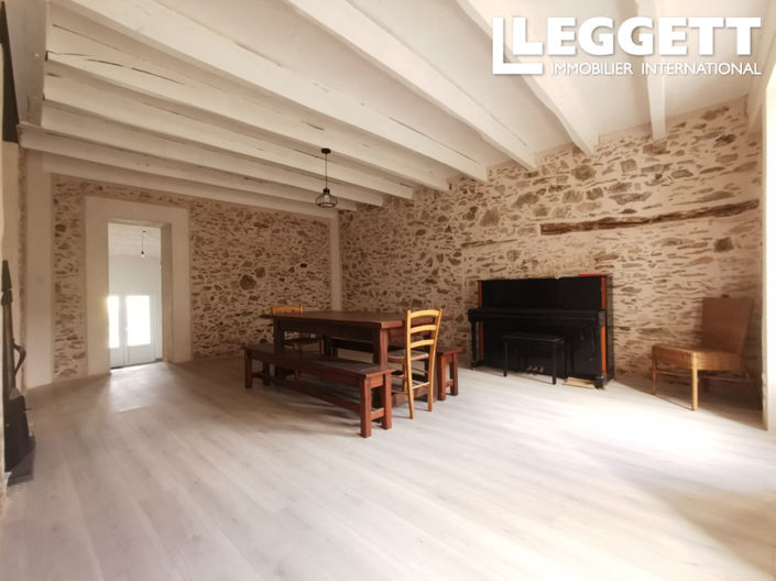 Image No.2-4 Bed House for sale