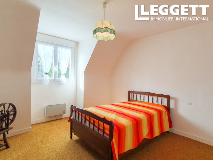 Image No.7-5 Bed House for sale