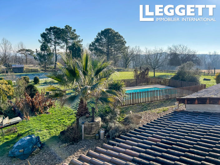 Image No.2-6 Bed House for sale