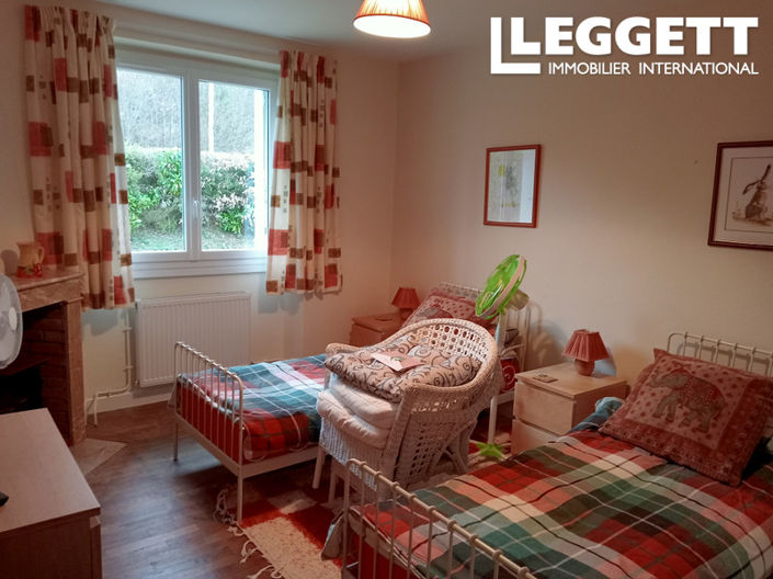 Image No.8-3 Bed House for sale