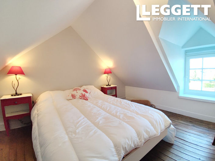 Image No.8-4 Bed House for sale