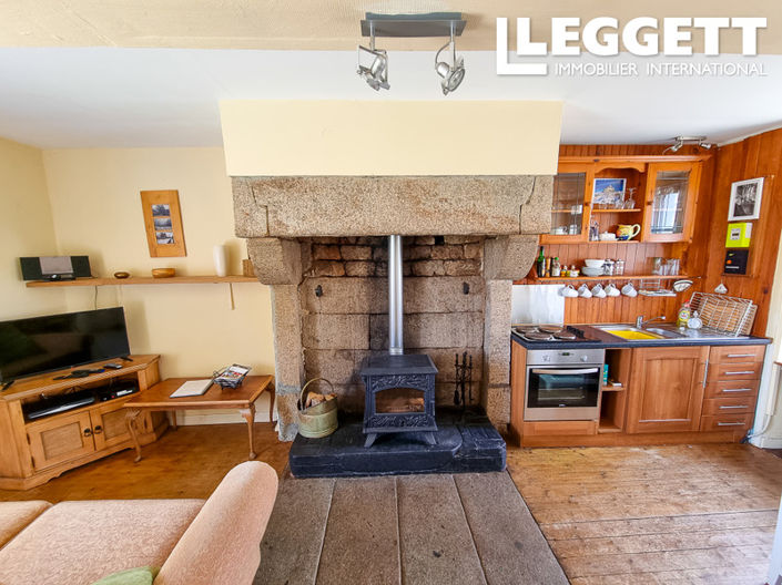 Image No.6-6 Bed House for sale