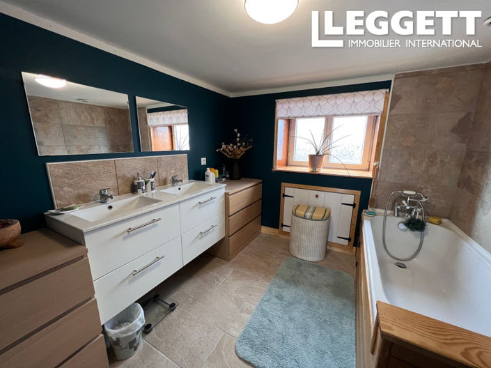 Image No.7-3 Bed House for sale