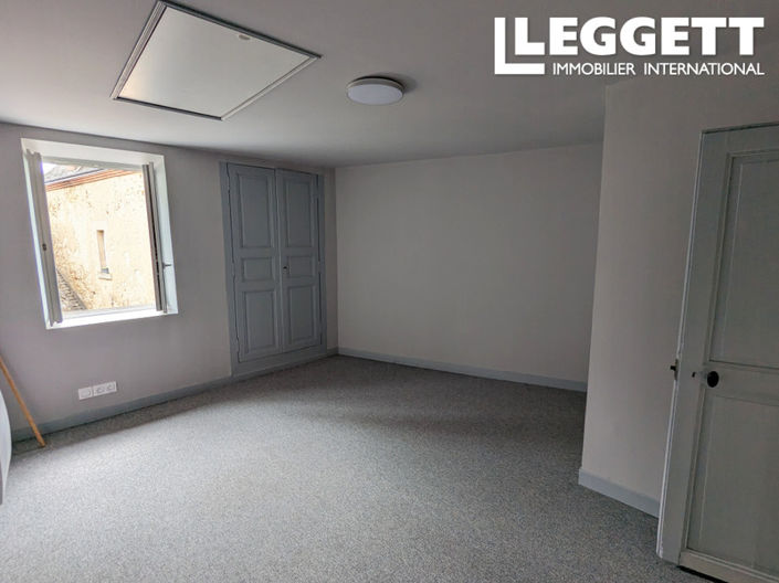 Image No.9-2 Bed House for sale