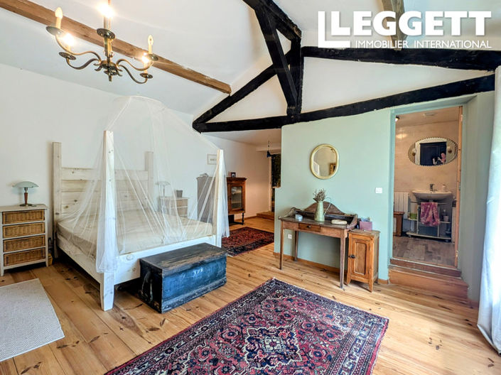 Image No.9-4 Bed House for sale