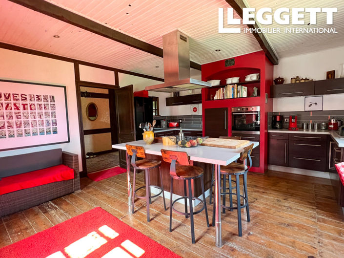 Image No.7-5 Bed House for sale